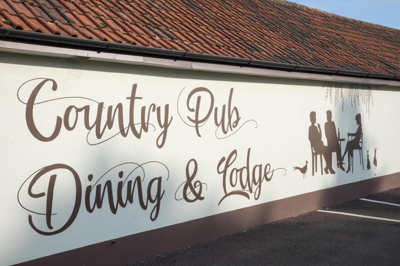 The Half Moon Inn And Country Lodge 约维尔 外观 照片
